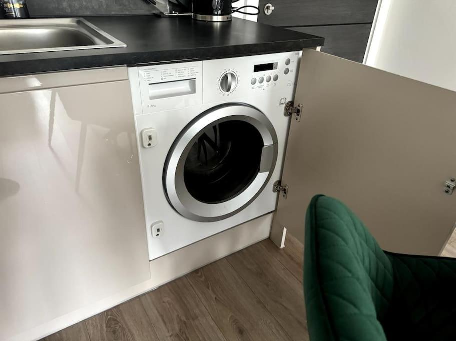 Luxury Oaks Suite, Free Private Parking, 2 Bed 2 Bathroom Apartment, Central Solihull Birmingham Exterior foto